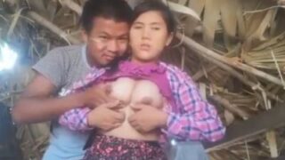 Cowok Ngejilat Tetek Sebelum Ngewein Tante Di Bokep Nepal