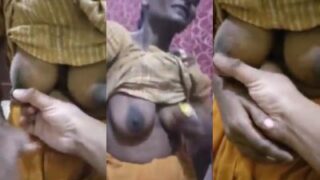 Majikan Remas-remas Susu Pembantunya Di Video Mms Desi