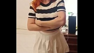 Mami Caliente Le Da Unas Mamadas Deliciosas Al Amigo De Su Hijastro Mientras él Mira