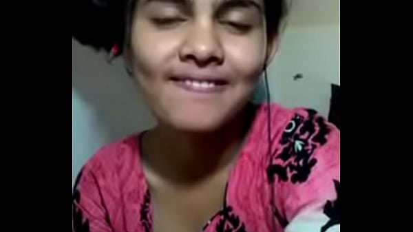 India Bikin Lo Pengen Ngegigit Bibir Sendiri Tiap Liat Lekuk Tubuhnya Yang Menggoda.