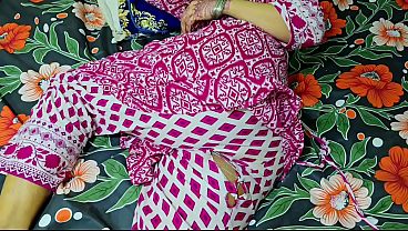 Ibu Tiri Celana Sobek, Anak Tiri Ngewe Memek Ibu Tiri, Pantat Bulat Digebukin.