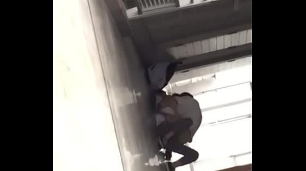 华师楼道里的激情碰撞