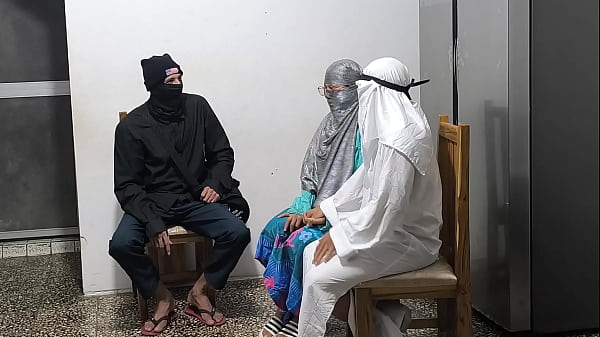 Pasangan Selingkuh Arab Minta Nasihat Ke Pendeta, Malah Berakhir Mesra Di Depan Matanya! Adegan Panas Arab-latin.