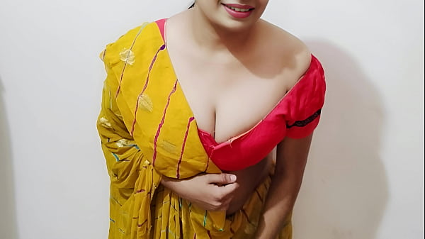 भाभी ने देवर का हाथ पकड़ा, फिर अपने गीले चूत से उसका मोटा लंड चूस लिया (हिंदी ऑडियो)