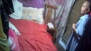 Bapak Tua Manipur Ngentot Mantu Sendiri Di Belakang Anaknya