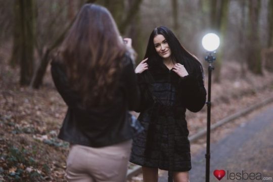 Elouisa Si Gadis Ceko Ngegas Nikmatin Sesama, Basah Kuyup Di Sexyhub