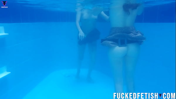 Yessica Bunny Dan Helen Bintang Mesum Main Basah Di Kolam Bikin Ngilu Nafsu