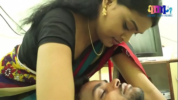 Ibu Rumah Tangga India Main Cinta-cintaan Sama Programmer, Ngeces Bareng Di Depan Laptop.