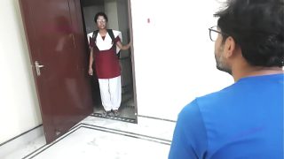 Cewek Bengali Lugu Digebuk Sama Orang Asing – Cerita Panas Hindi