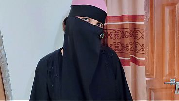Jasmine Si Hijabi Jalang Digebukin Sama Orang Asing Sampe Mampus