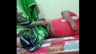 Desi Indian Couple Lagi Ngewe Panas Di Kamar, Crot Di Mana-mana.