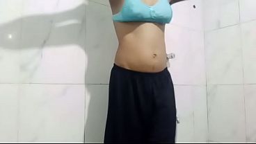 Viral Video Adik Tiri Desi India Bikin Ngilu, Gerakan Bikin Makin Panas