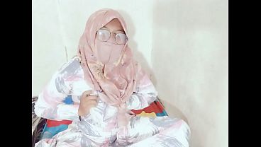 Tante Seksi Indonesia Lagi Viral Colmek Pake Botol, Bikin Makin Greget