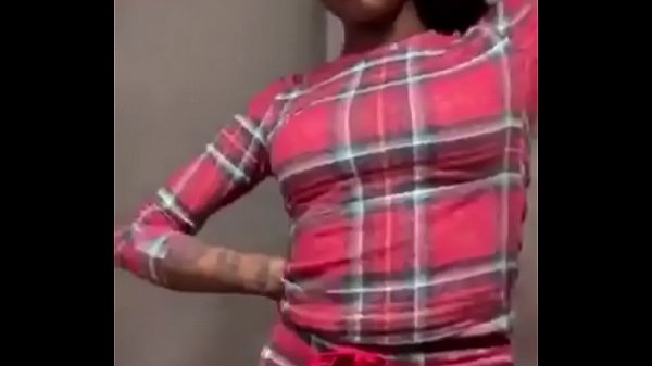 Tante Asian Doll Goyangin Pantat Montoknya Di Ig Live Sambil Nyanyi Lagu Baru, Bibirnya Gerak-gerak Bikin Greget