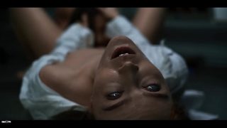 Alien Parasit Pengontrol Pikiran Vs Cewek Seksi.