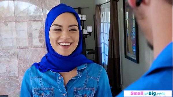 Binal Mungil Arab Digebuk Dua Kontol Gede