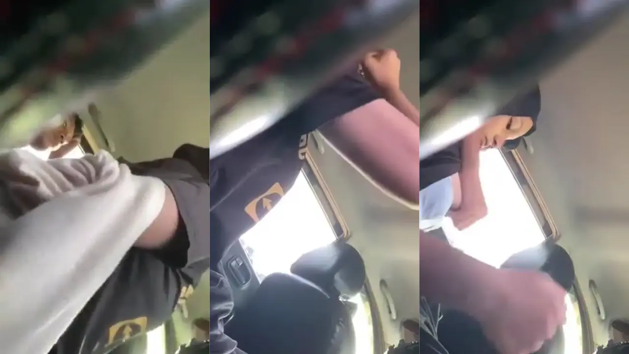 Awek Melayu Remaja Colok Tetek Sambil Nyepong Dalam Mobil, Bikin Makin Basah