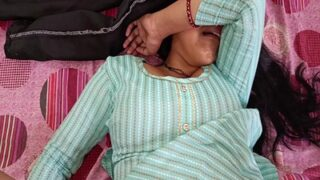 Cowok Ngebor Pacarnya Habis-habisan, Sampe Gebetan Laki-laki India Itu Ngeblur Keras.