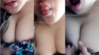 Godain Cewek Montok Tobrut Goyang-goyang Di Ometv, Bikin Makin Tegang