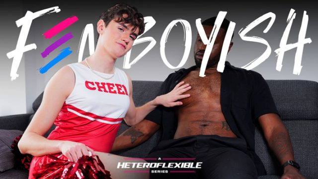 Ngentot Bareng Sama Cheerleader Femboy, Dia Rela Ngerasain Kontol Buat Tim