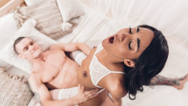 Ngentot Panas Sama Cewek Muda, Bikin Makin Bernafsu