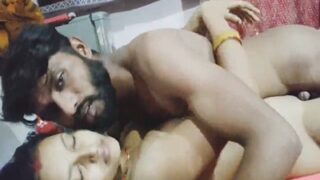 Pasangan Desa Bikin Video Panas Ala Film Biru India, Bikin Makin Greget.