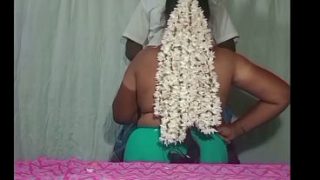 Desi Tamil Istri Tetangga Lagi Sange, Siap Digaruk Sampai Meraung.