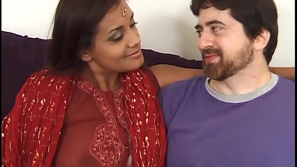 Istri Selingkuh, Shriya Aunty Ngewe Adik Tiri Dan Temennya – Suara Hindi Jelas Banget