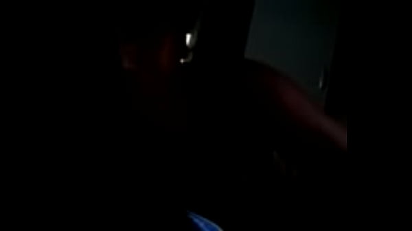 India Mamando, Bibirnya Basah, Lidahnya Liar, Siap Menjilat Sampai Habis.
