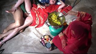 Ibu Tiri Desi Lagi Goyang-goyang Di Dapur, Ngomong Jorok Sambil Ngentot, Bikin Makin Panas.