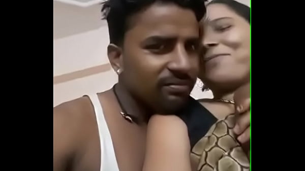 Menekan Desi Tante Montok Dengan Payudara Besar Dan Menggairahkan