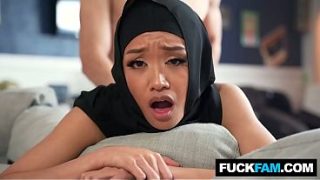 Jade Kimiko Dan Parker Ambrose Bikin Hijabi Kena Budaya Amerika, Makin Panas Bikin Ngilu