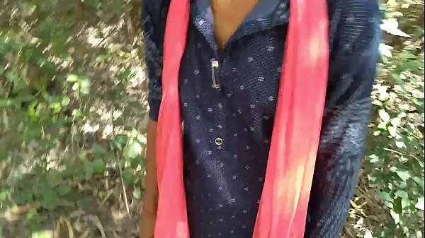 Desi Cewek Lagi Ngentot Di Luar Sama Pacar, Gaya Doggy Keras Bikin Makin Nafsu
