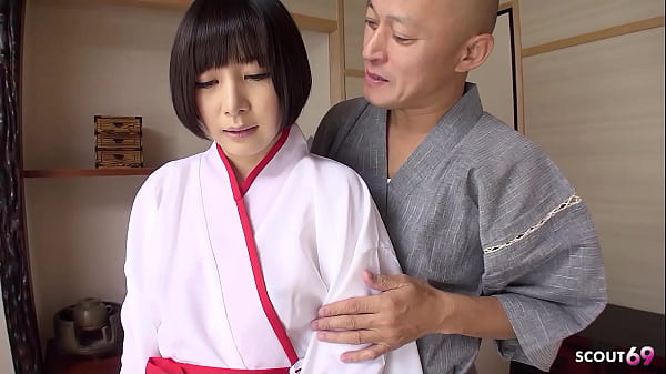 Pertama Kali Bokep Guru Ngentot Memek Cewek Jepang Tradisional Sampe Crot Di Dalem, Tanpa Sensor!
