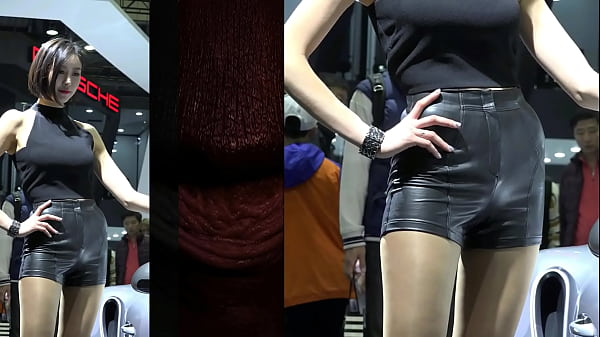Tari Cewek China Pakai Hotpants Kulit Bikin Muncrat 002