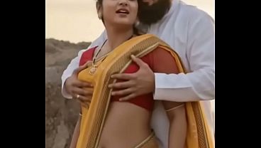 Desi Bhabhi Saree Nya Dipencet-pencet, Romannya Panas Bikin Ngilu