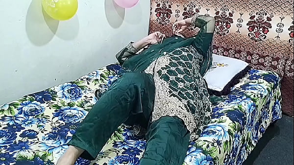 Seorang Istri India Memanggil Pemuda Tampan, Lalu Mereka Bercinta Kasar Dengan Suara Desahan Hindi Yang Bikin Panas.