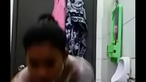 Indonesia Narsis Abis, Pamer Semua Lekuk Tubuh Bikin Ngiler