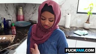 Ebony Hijabi Si Binal Lagi Belajar Jadi Nakal Bareng Hadiya Honey Dan Allen Swift