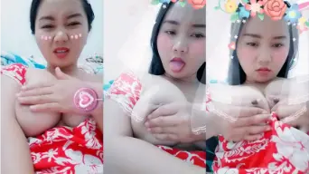 Dedek 19 Tahun, Toge Dikremes, Teteknya Melet-melet Bikin Ngiler.