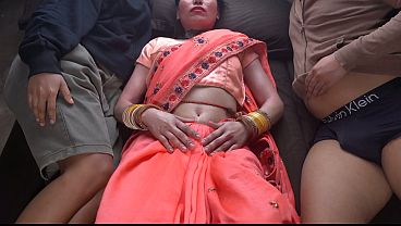 Nggak Tahan Liat Step Mom Sendirian, Step Son Langsung Gas Pol Gaya Xxx India Xxx