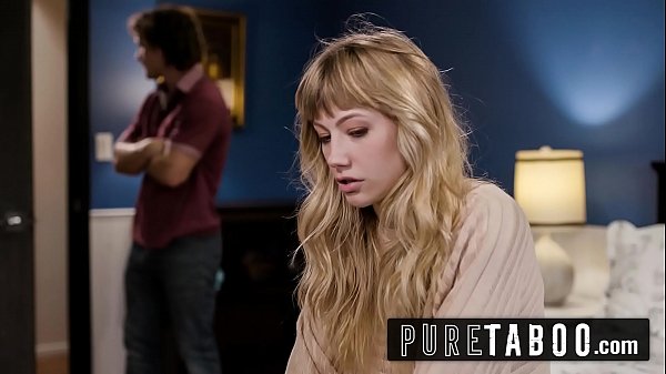 Blonde Cewek Muda Ivy Wolfe Ngerasain Pertama Kali Digarap Sama Sepupu Tiri